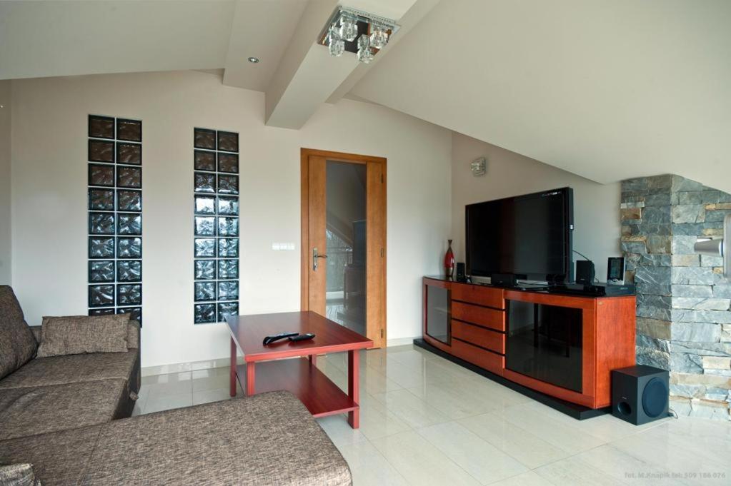 Liliowe Turnie Basen Ul Nowotarska Apartment