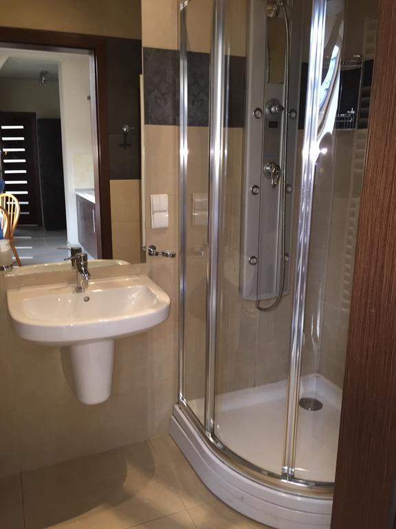Liliowe Turnie Basen Ul Nowotarska Apartment